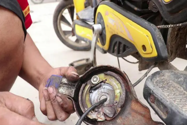 聊城市电动车刹车故障